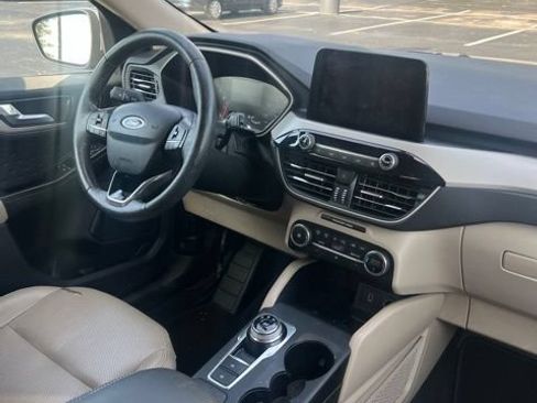Used 2020 Ford Escape SEL FWD image 21