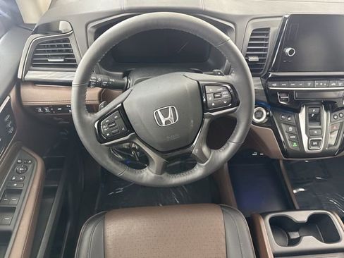 Used 2026 Honda Odyssey Elite image 31