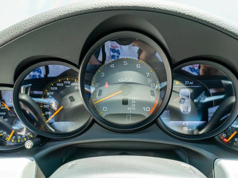Used 2018 Porsche 911 GT3 RWD image 60