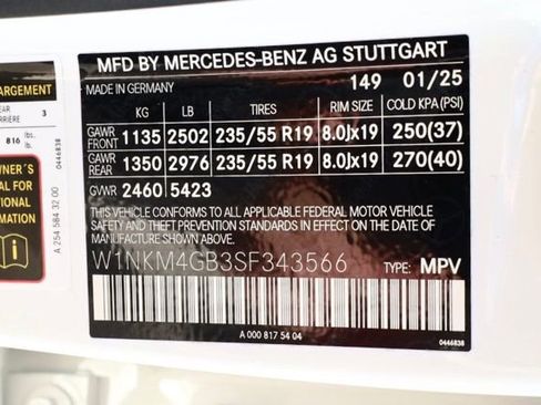 Certified 2025 Mercedes-Benz GLC 300 image 34