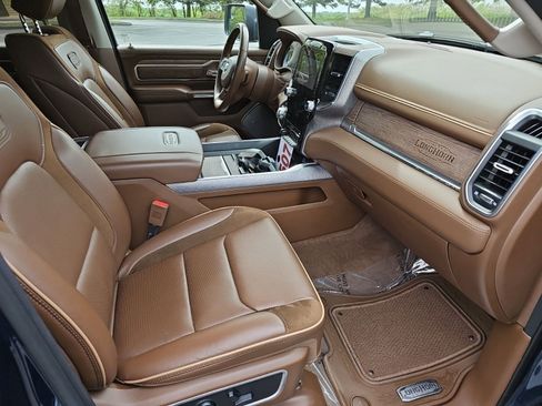 Used 2023 RAM 1500 Limited AWD/4WD image 11