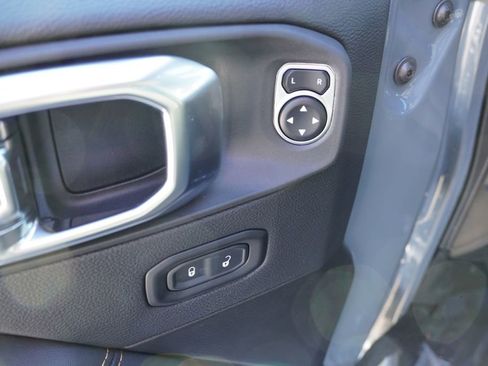 Certified 2025 Jeep Wrangler Unlimited Sahara w/ Safety Group image 21