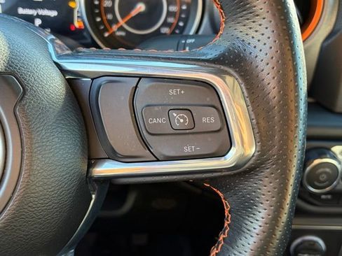 Used 2023 Jeep Gladiator Mojave w/ Cold Weather Group image 21