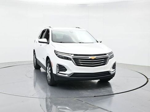 Used 2024 Chevrolet Equinox Premier FWD image 4