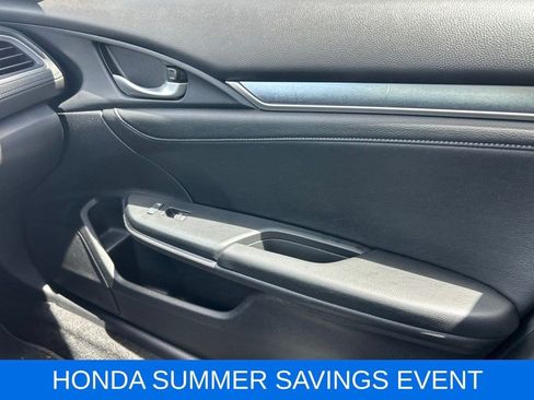 Used 2016 Honda Civic Touring image 19