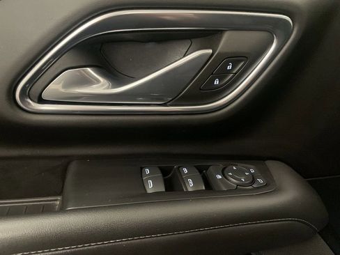 Used 2023 GMC Yukon SLE image 17