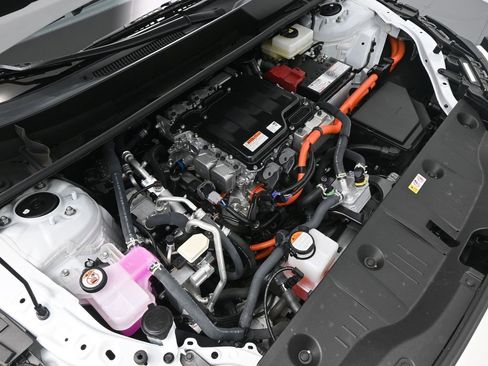 Used 2024 Toyota bZ4X XLE image 27