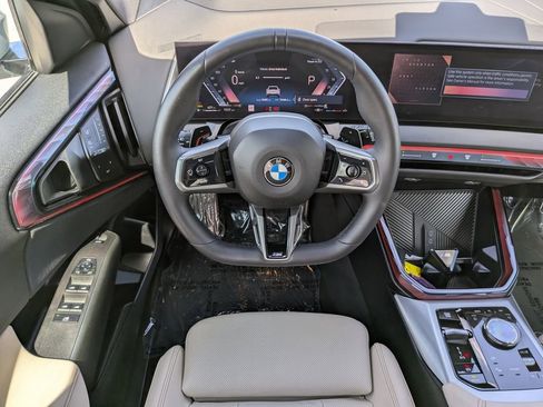Used 2025 BMW X3 xDrive30i AWD/4WD image 12