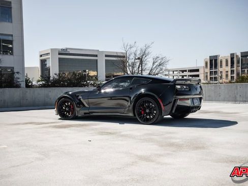 Used 2015 Chevrolet Corvette Z06 w/ 3LZ Preferred Equipment Group image 53