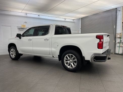 Used 2020 Chevrolet Silverado 1500 LTZ w/ LTZ Premium Package image 9