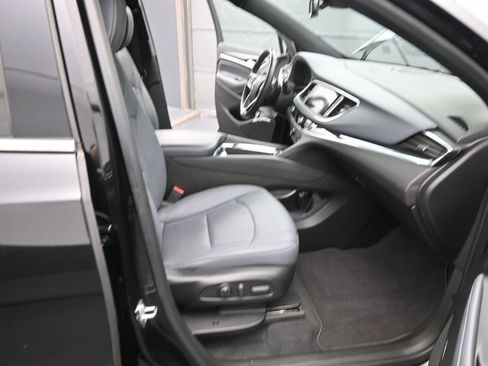 Used 2023 Buick Enclave Essence w/ Experience Buick Package AWD/4WD image 17