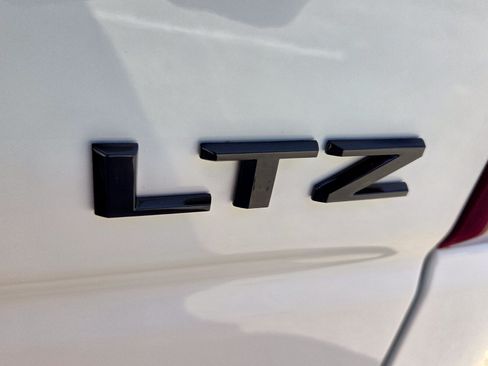New 2026 Chevrolet Silverado 1500 LTZ w/ LTZ Premium Package AWD/4WD image 21