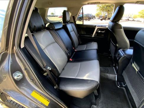 Used 2022 Toyota 4Runner SR5 Premium image 18