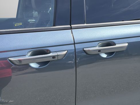 Used 2024 Kia Carnival SX FWD image 31