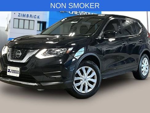 Used 2018 Nissan Rogue S image 3