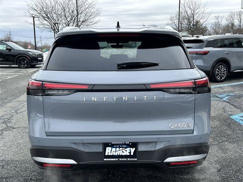 New 2026 INFINITI QX60 Luxe image 17