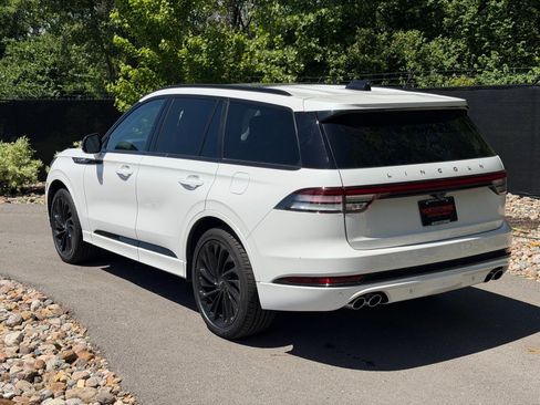 New 2026 Lincoln Aviator Reserve AWD/4WD image 3