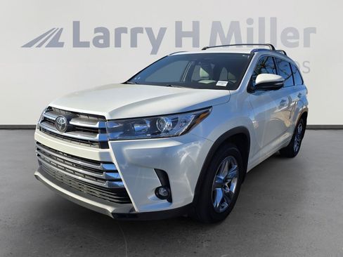 Used 2019 Toyota Highlander Limited image 2