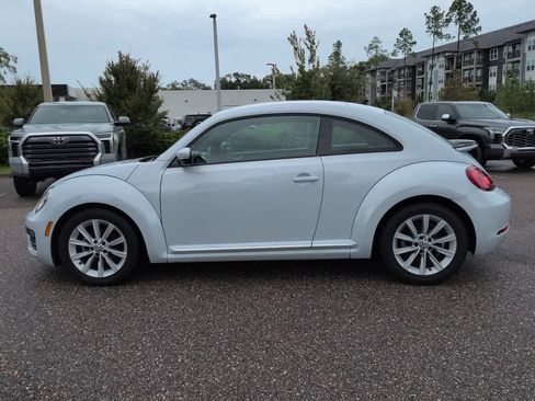 Used 2018 Volkswagen Beetle 2.0T S FWD image 3