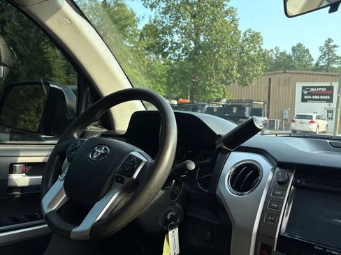 Used 2014 Toyota Tundra SR5 AWD/4WD image 21