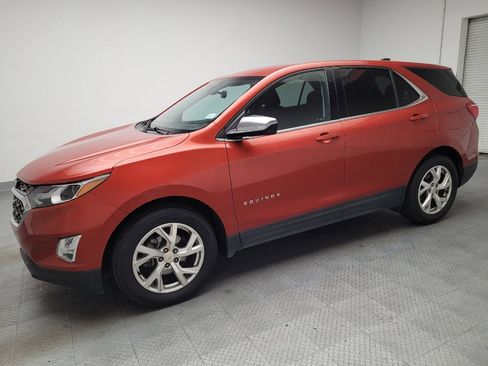 Used 2020 Chevrolet Equinox LT FWD image 2