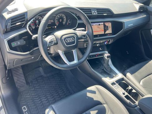 Certified 2025 Audi Q3 2.0T Premium Plus w/ Premium Plus Package image 4