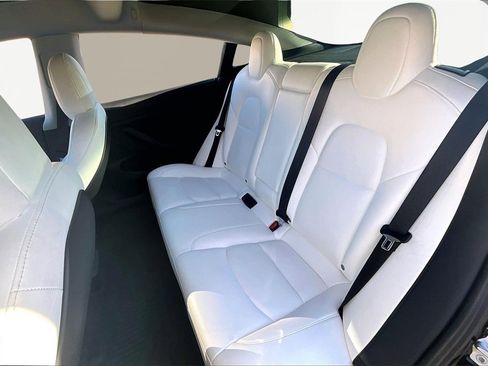 Used 2021 Tesla Model 3 Long Range image 25