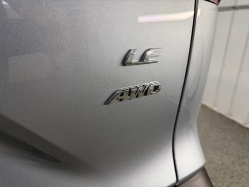 Used 2024 Toyota Corolla Cross LE AWD/4WD image 25