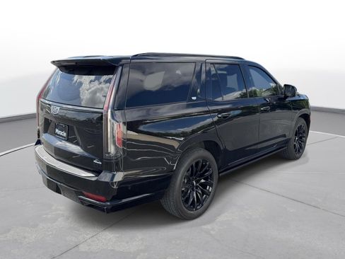 Used 2024 Cadillac Escalade Sport w/ LPO, ONYX Package AWD/4WD image 4