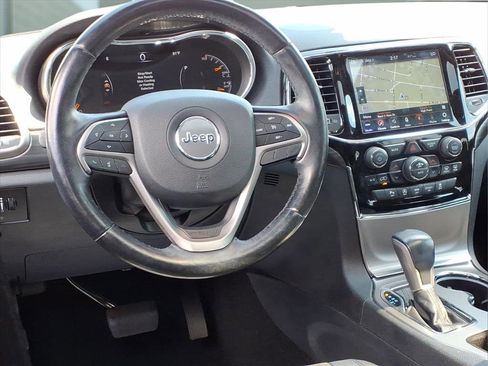 Used 2020 Jeep Grand Cherokee Altitude image 12