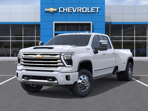 New 2026 Chevrolet Silverado 3500 High Country w/ Technology Package AWD/4WD image 6