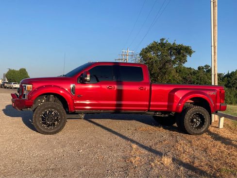 Used 2021 Ford F350 Lariat w/ Lariat Ultimate Package AWD/4WD image 3