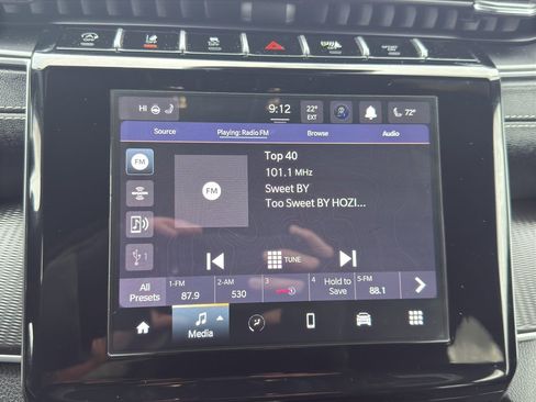 Used 2024 Jeep Grand Cherokee Altitude image 17