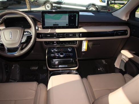 Certified 2023 Lincoln Nautilus Reserve w/ Equipment Group 201A image 14