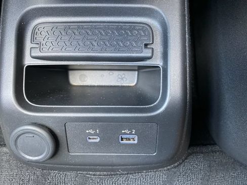 Used 2024 Nissan Ariya AWD image 20