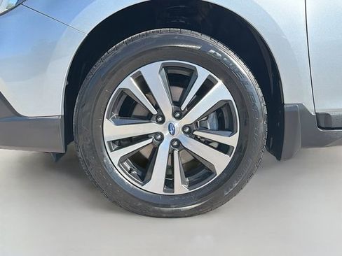 Used 2019 Subaru Outback 2.5i Limited w/ Popular Package #2 AWD/4WD image 43