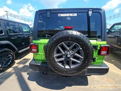 New 2025 Jeep Wrangler Unlimited Sport image 4