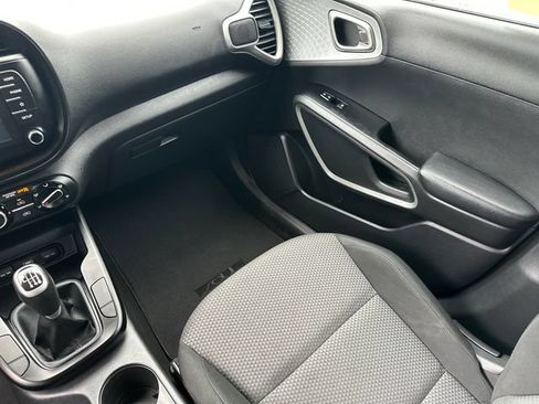 Used 2020 Kia Soul LX FWD image 21