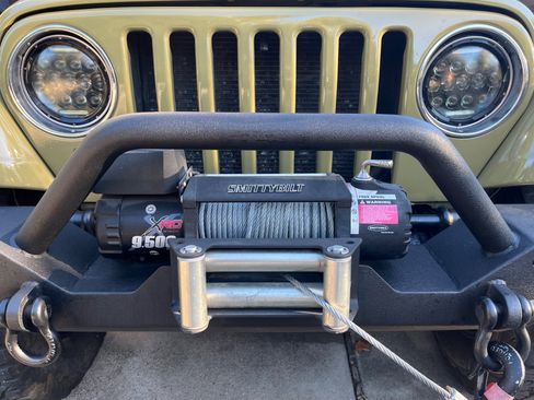 Used 2006 Jeep Wrangler X AWD/4WD image 4