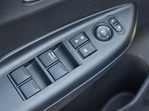 Used 2019 Honda Fit LX image 19