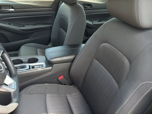 Used 2025 Nissan Altima 2.5 SV AWD/4WD image 18