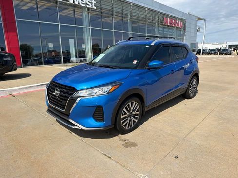 Used 2024 Nissan Kicks SV w/ Interior Electronics Package FWD image 1