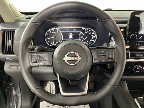 Used 2025 Nissan Pathfinder SL w/ SL Premium Package FWD image 22