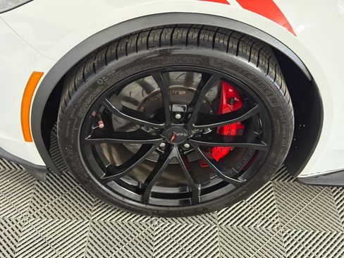 Used 2017 Chevrolet Corvette Grand Sport w/ Grand Sport Heritage Package image 7