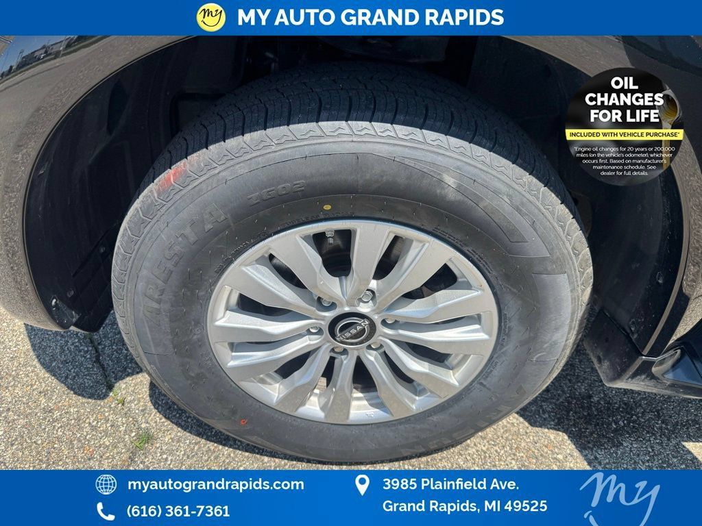 Used 2024 Nissan Armada SV AWD/4WD image 9
