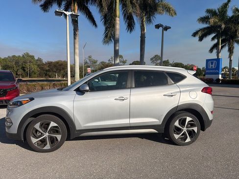 Used 2017 Hyundai Tucson Sport w/ Cargo Package image 12