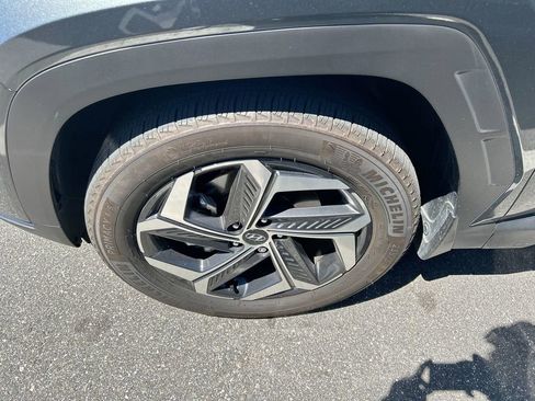 Certified 2024 Hyundai Tucson Limited AWD/4WD image 5