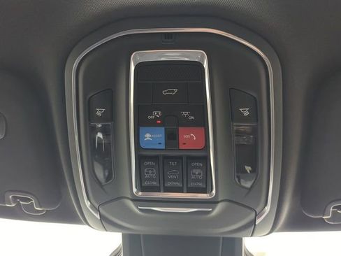 New 2026 Jeep Cherokee Limited image 25