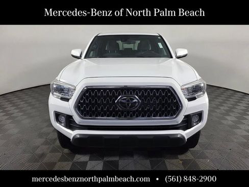 Used 2019 Toyota Tacoma TRD Off-Road AWD/4WD image 2