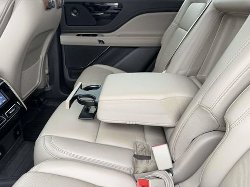 Certified 2023 Lincoln Aviator Reserve w/ Elements Package Plus AWD/4WD image 15